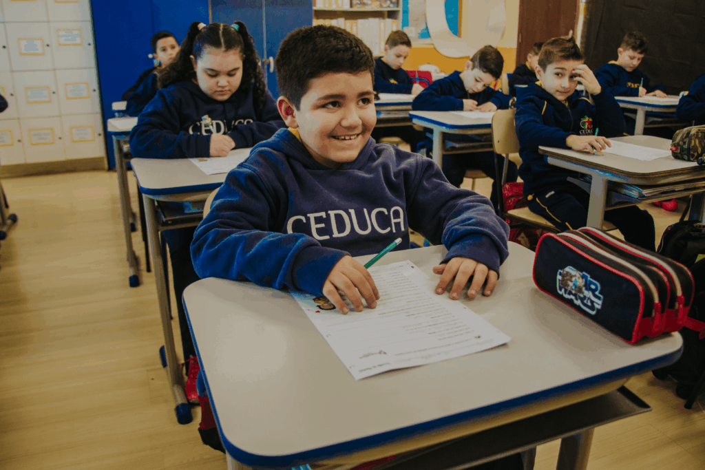 Como incentivar meu filho a gostar de estudar